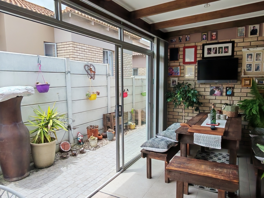 3 Bedroom Property for Sale in Mooikloof Country Estate Western Cape